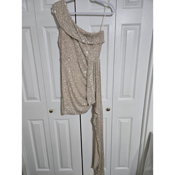 Lovely day large women's gold sequined one shoulder mini dress with side train - Picture 1 of 8